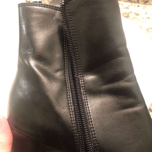 Black Comfort Plus ankle boots - Picture 7 of 8